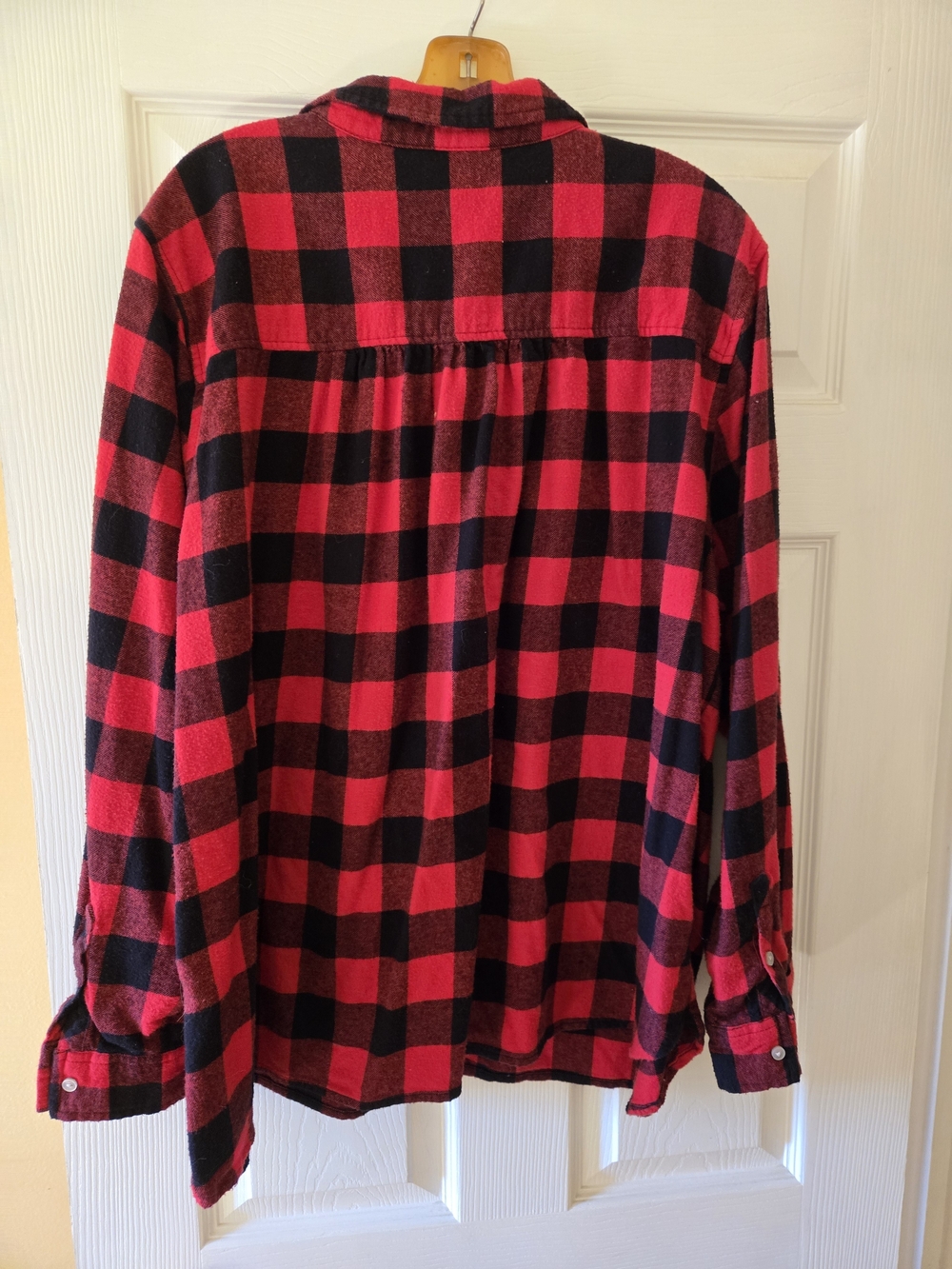 Croft & Barrow Red and Black Buffalo Plaid Button-Up Shirt - Picture 3 of 3